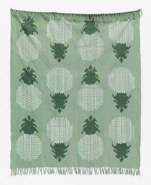 
                
                    Load image into Gallery viewer, Pineapple Throw | TANTUVI x Rachel Domm
                
            